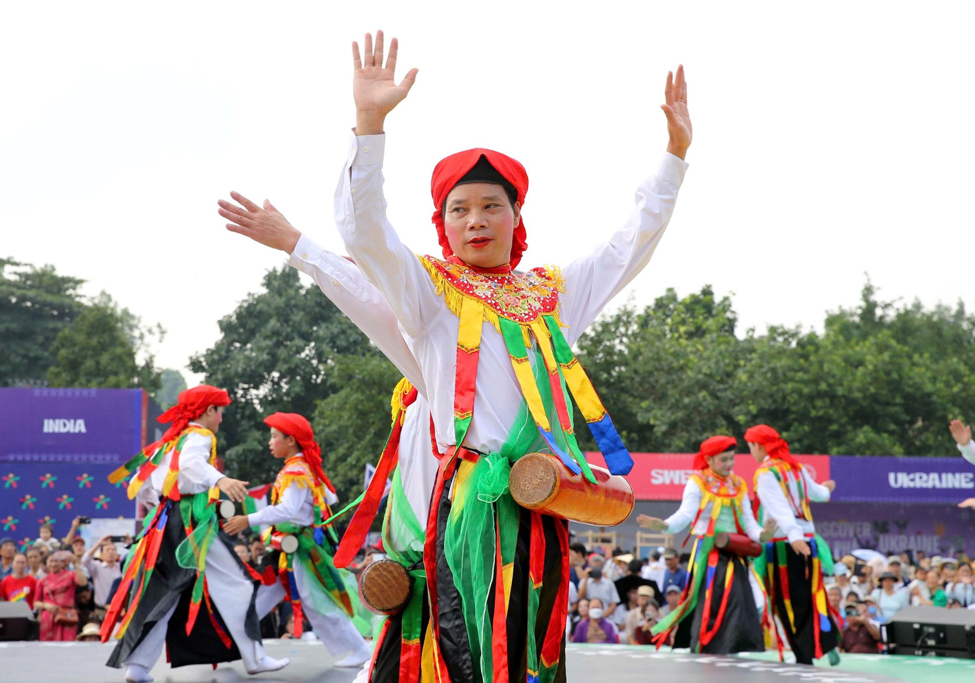 Nhịp cầu văn hóa vì hòa bình và đoàn kết nhân loại - ảnh 8