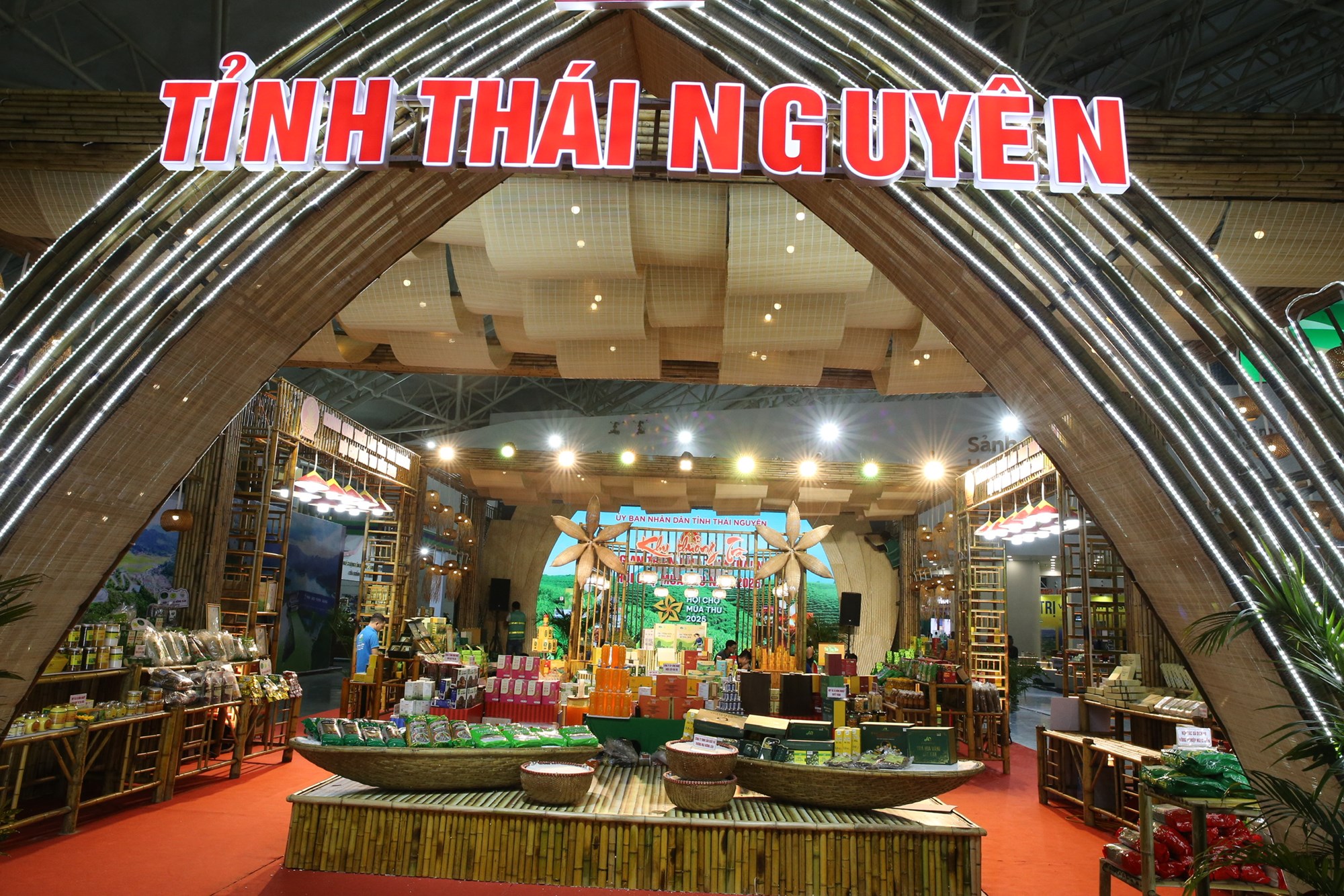 34 tỉnh, thành phố sẵn sàng đón khách tham quan - ảnh 10