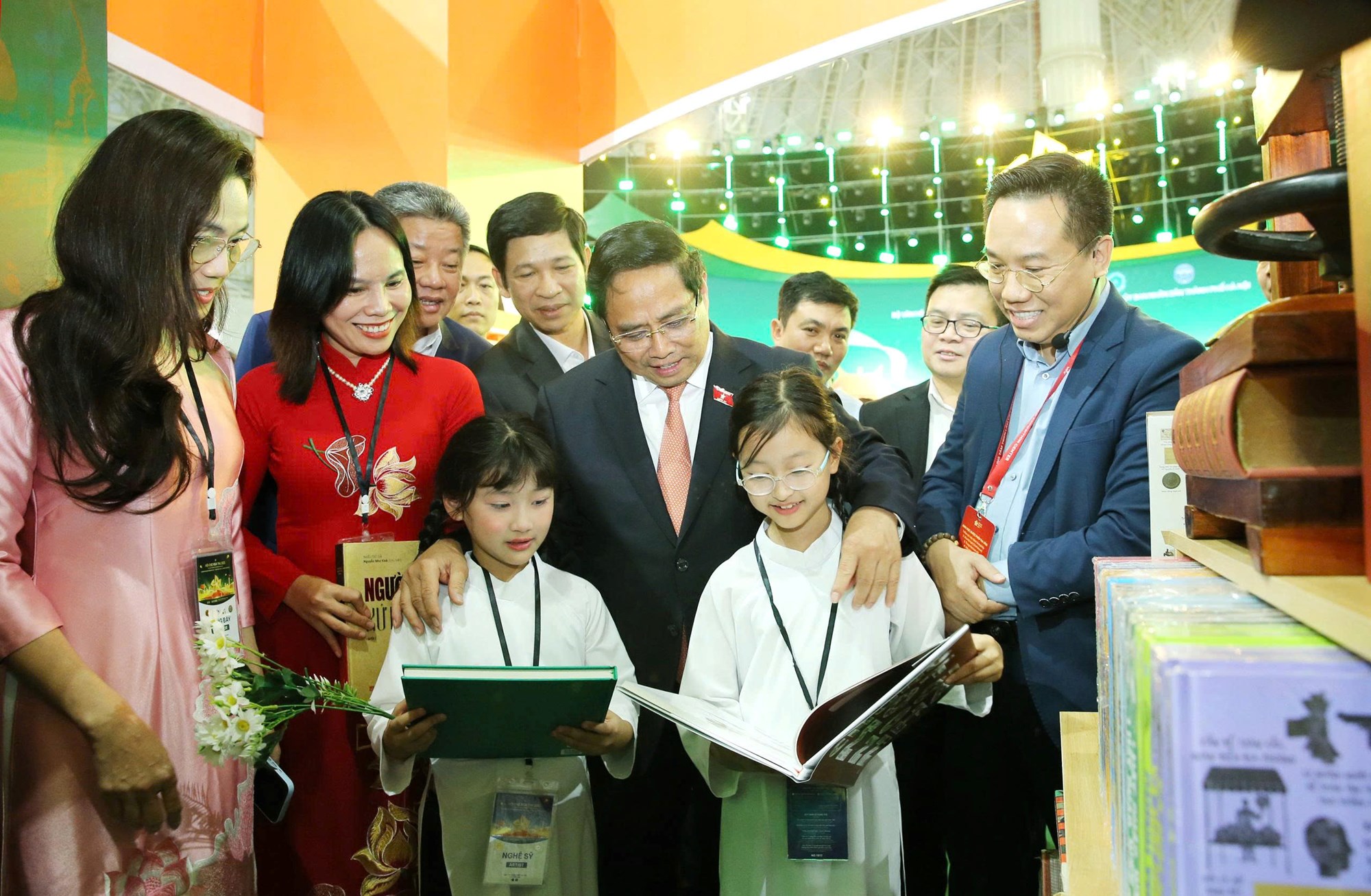 Thủ tướng Phạm Minh Chính kiểm tra tiến độ Hội chợ mùa Thu lần thứ I - 2025 - ảnh 12