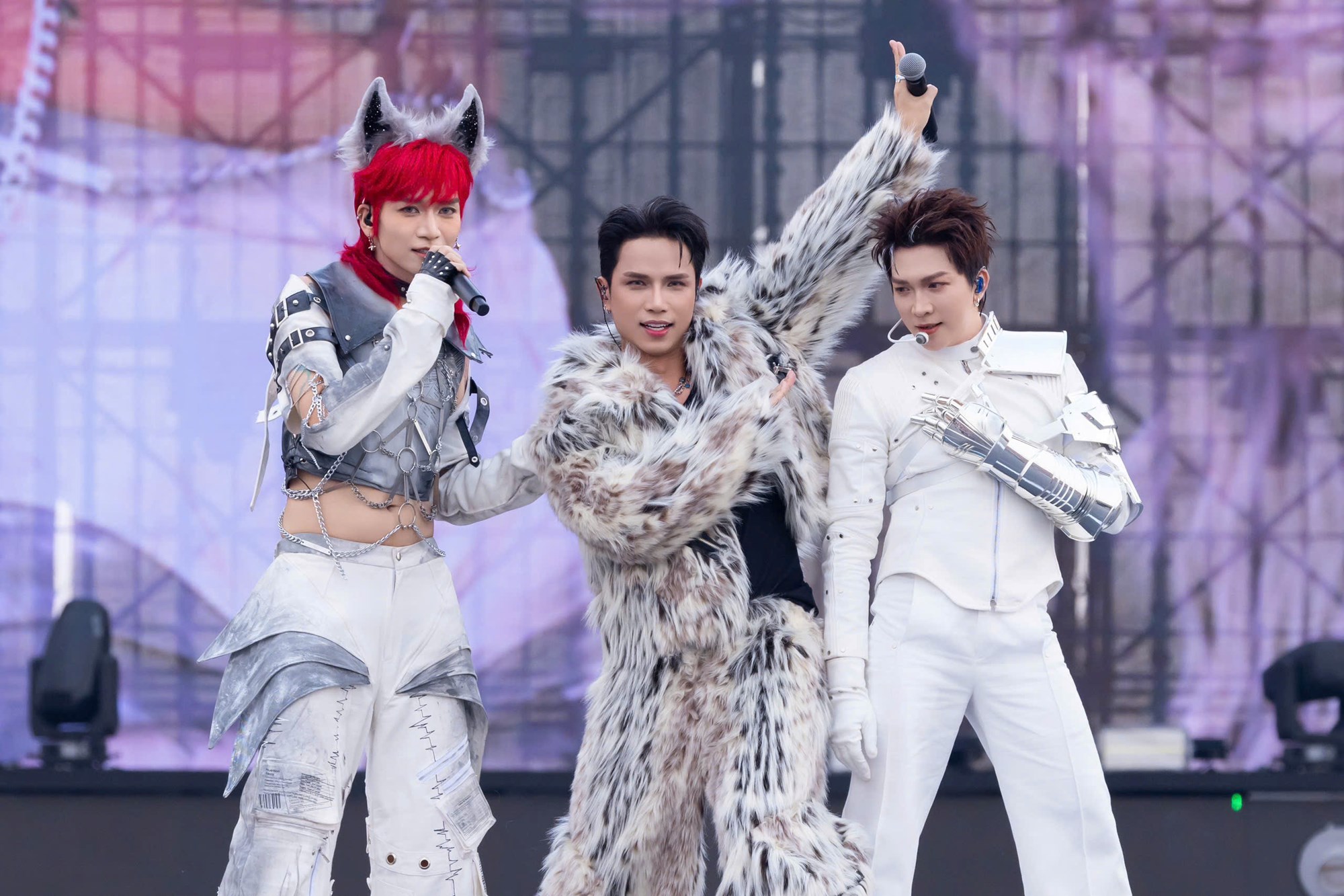 Dàn “anh tài, chị đẹp”, tân binh bùng nổ cùng 60.000 khán giả - ảnh 5