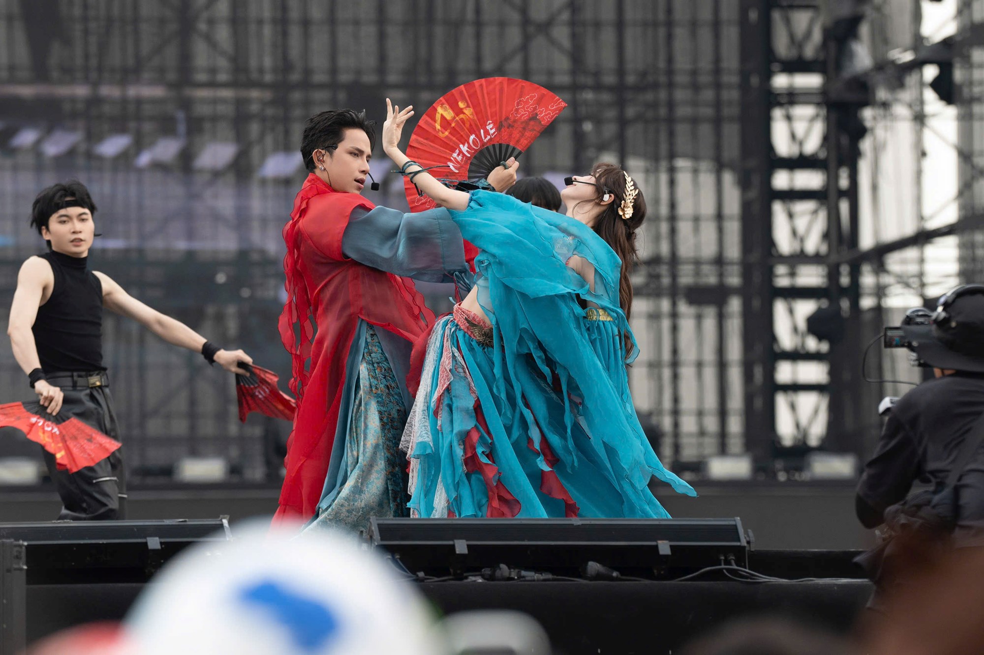 Dàn “anh tài, chị đẹp”, tân binh bùng nổ cùng 60.000 khán giả - ảnh 4