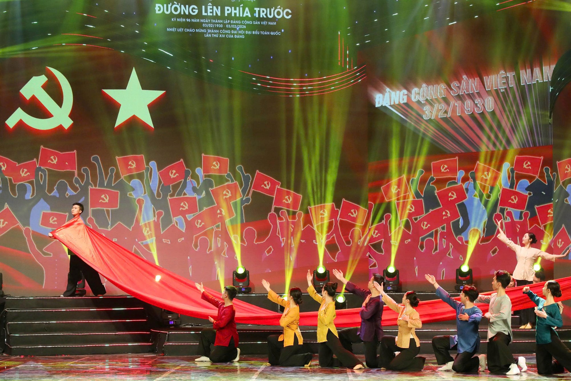 Sẵn sàng cho chương trình nghệ thuật đặc biệt “Đường lên phía trước“ - ảnh 8
