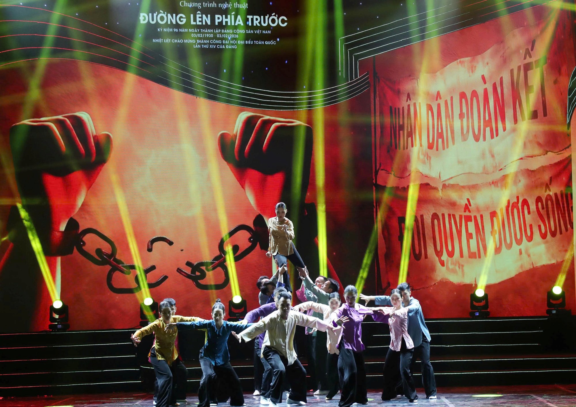 Sẵn sàng cho chương trình nghệ thuật đặc biệt “Đường lên phía trước“ - ảnh 4