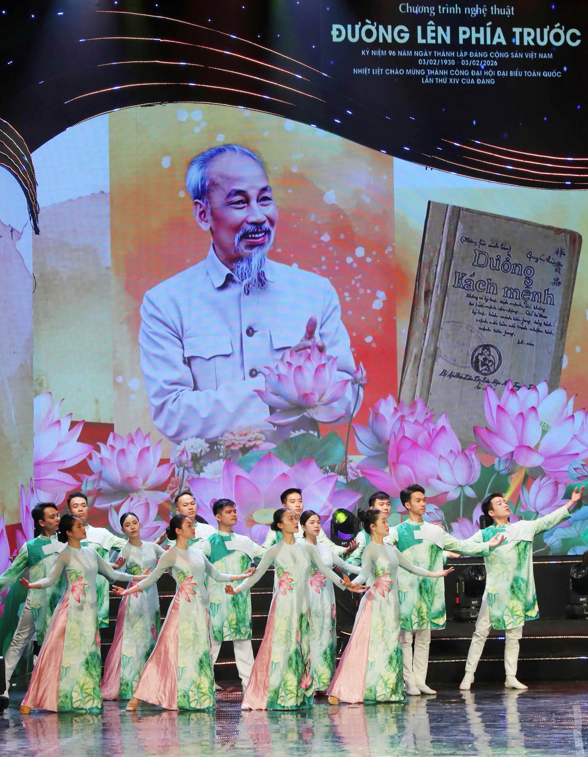 Sẵn sàng cho chương trình nghệ thuật đặc biệt “Đường lên phía trước“ - ảnh 7