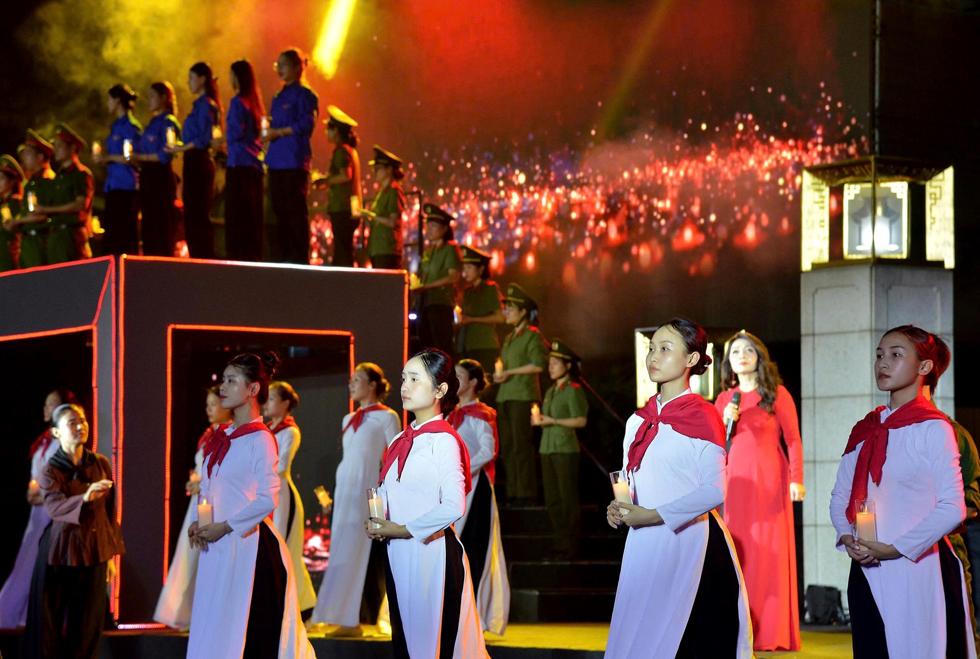 Hà Nội: Tổng duyệt cầu truyền hình “Sao sáng dẫn đường“ - ảnh 3