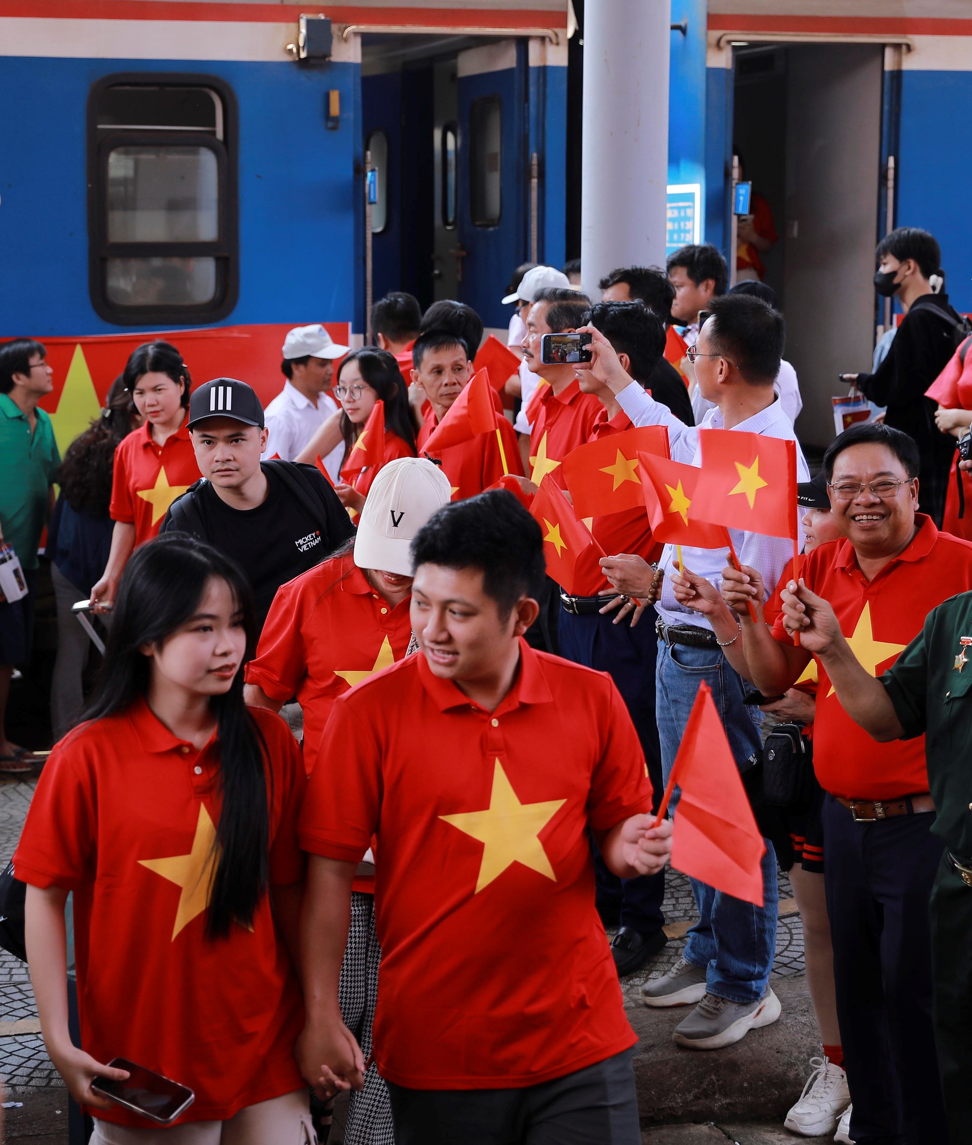 Hình ảnh đoàn tàu Thống Nhất hội ngộ tại ga Đà Nẵng - ảnh 9