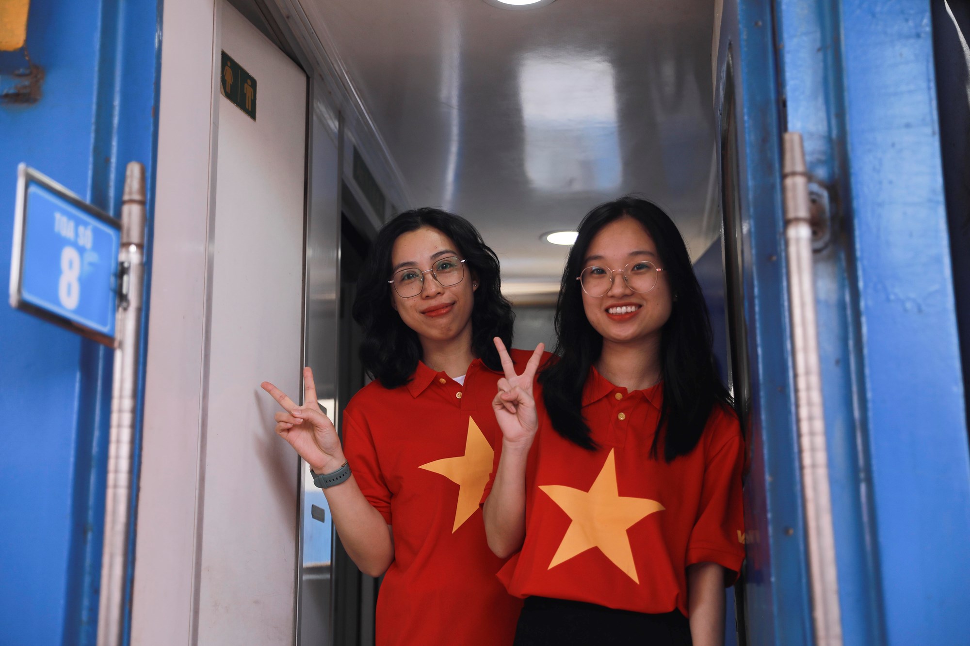 Hình ảnh đoàn tàu Thống Nhất hội ngộ tại ga Đà Nẵng - ảnh 6