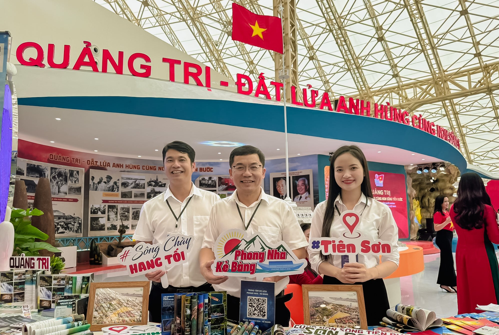 Từ bom đạn chiến tranh đến khát vọng hòa bình và phát triển - ảnh 13