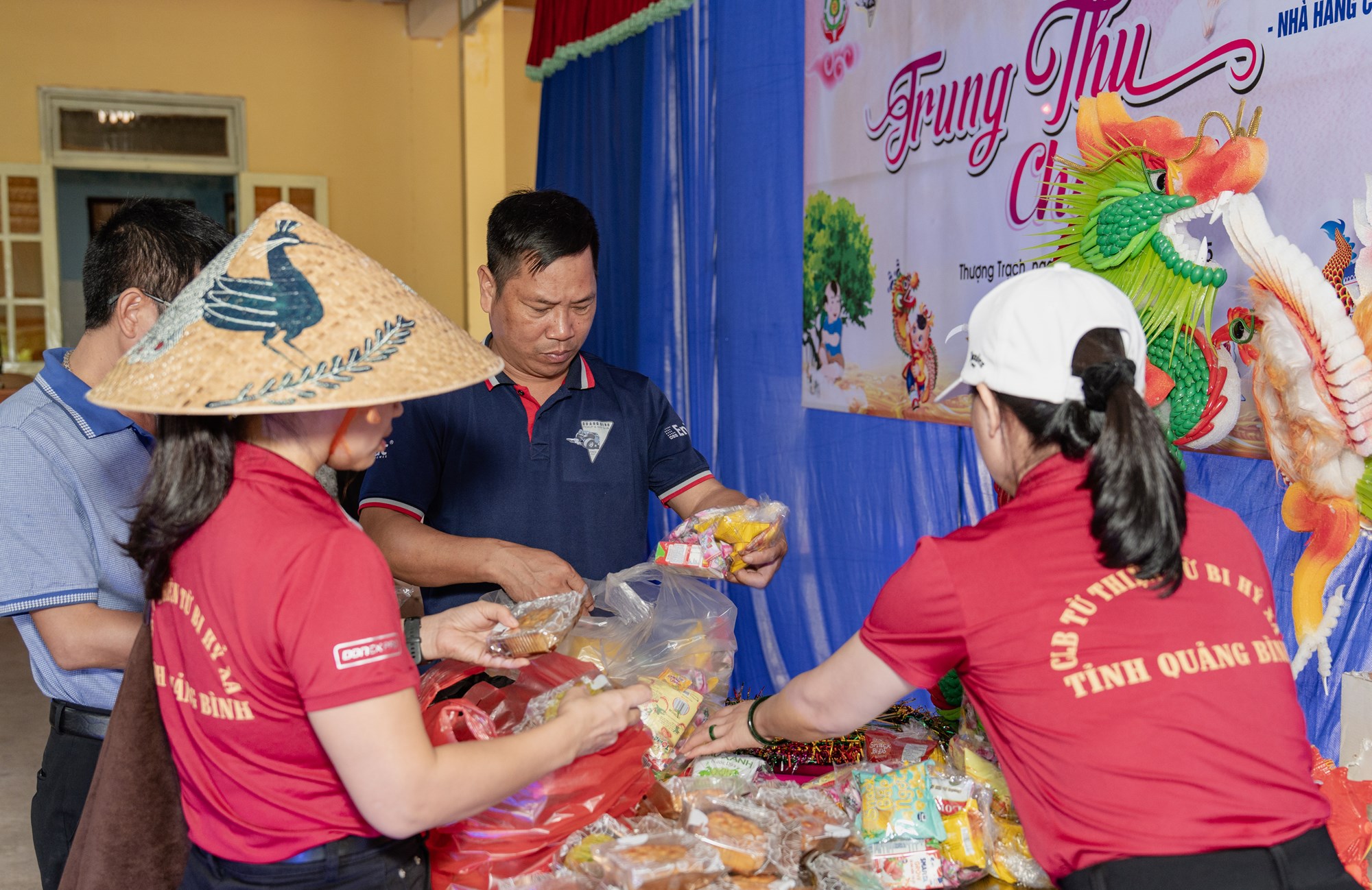 Niềm vui Trung thu của những đứa trẻ Ma Coong - ảnh 20