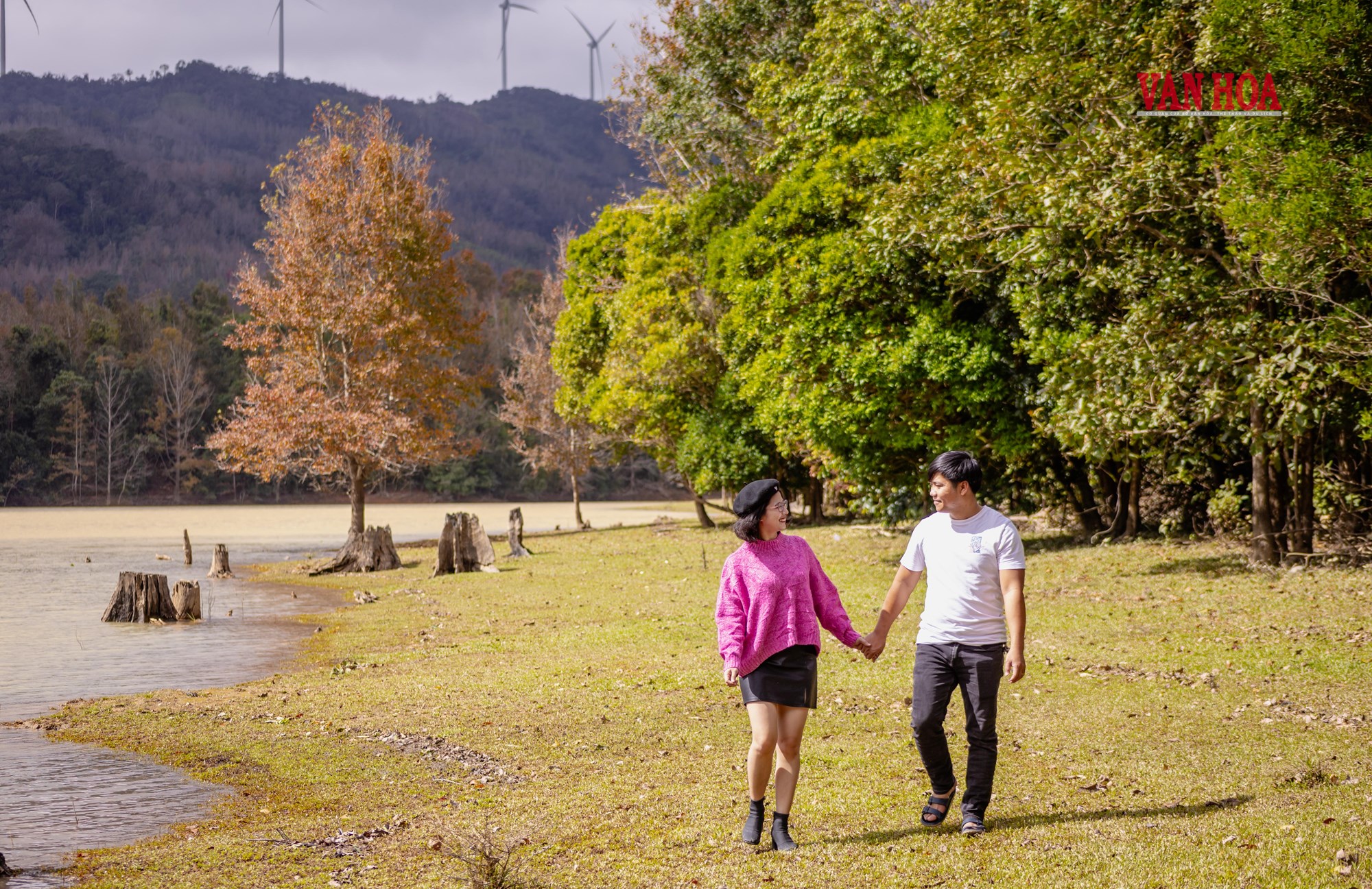 Mãn nhãn với mùa phong hương trút lá - ảnh 14