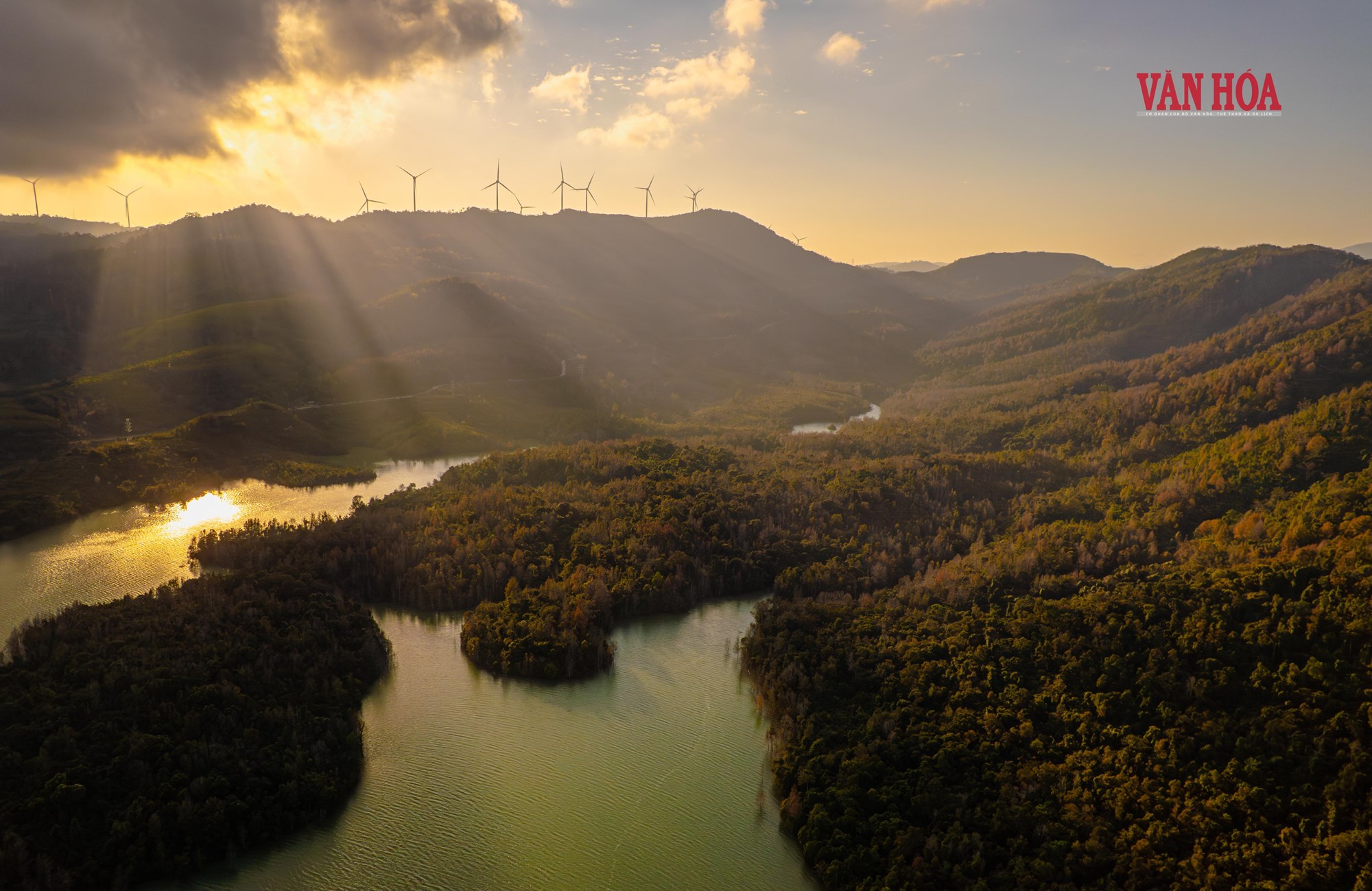 Mãn nhãn với mùa phong hương trút lá - ảnh 1
