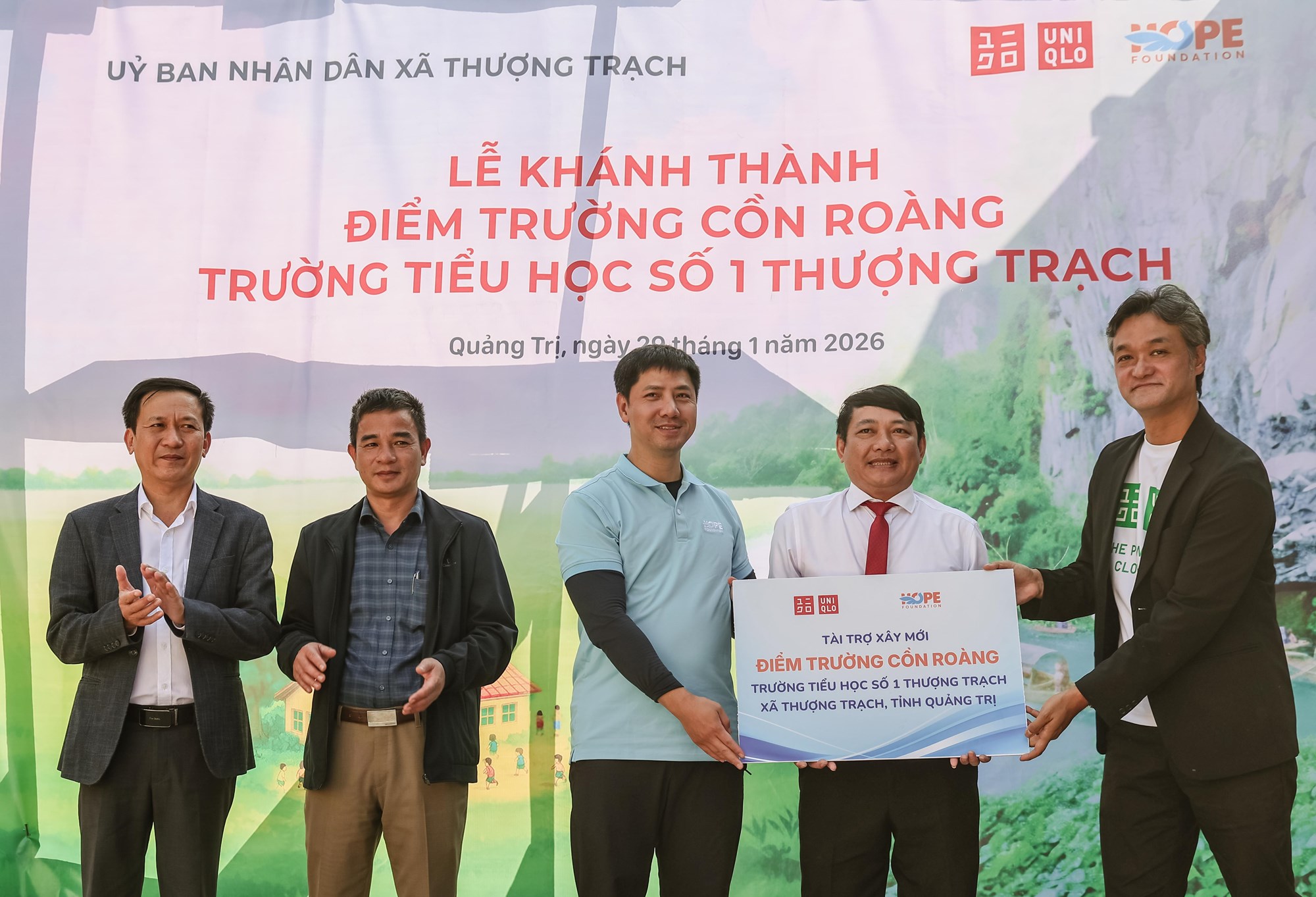 Từ lớp học ghép ván đến mái trường kiên cố - ảnh 4