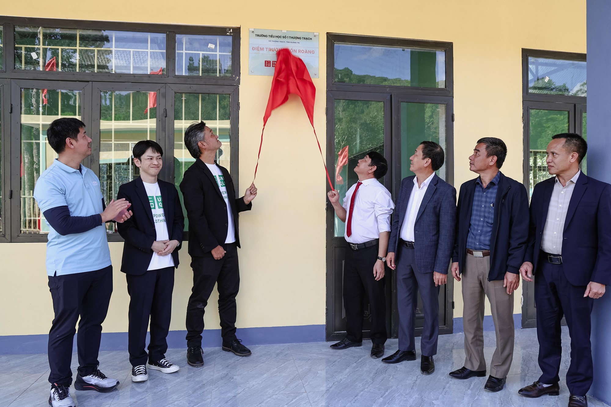 Từ lớp học ghép ván đến mái trường kiên cố - ảnh 3