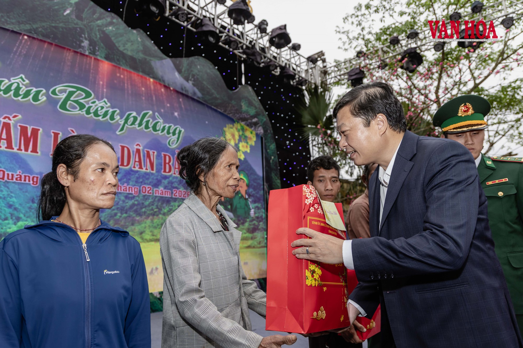 Quảng Trị: Xuân Biên phòng - Ấm lòng đồng bào Rục - ảnh 6