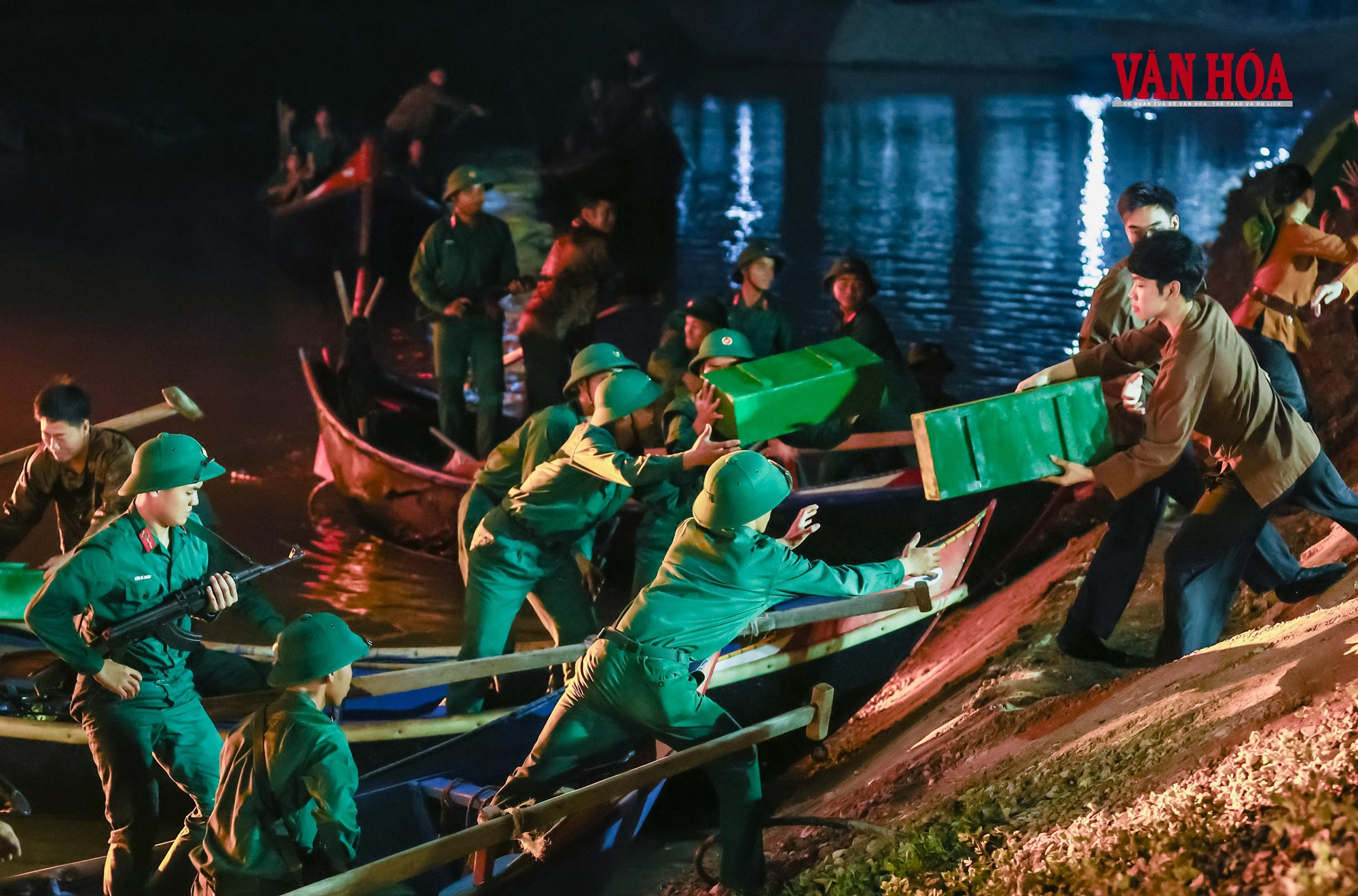 Xúc động với chương trình nghệ thuật “Bản hùng ca trên sông” - ảnh 5