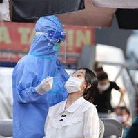 Thêm một công ty bị đề nghị điều tra, xác minh chênh lệch giá kit test Covid-19 - Anh 1