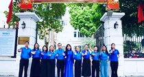  Đoàn thanh niên Bộ VHTTDL đồng diễn ca khúc chính thức của Đại hội đại biểu toàn quốc Đoàn TNCS Hồ Chí Minh lần thứ XIII