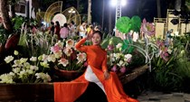 Sắc sen lan tỏa trong không gian văn hóa Hồ Tây