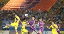 Highlight Becamex TP.HCM vs SLNA: Thủ môn U23 hoá người hùng