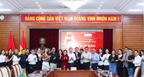 Dàn nghệ sĩ hào hứng tại buổi họp báo Giải Pickleball Báo Văn Hóa năm 2026