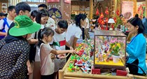Kết nối truyền thống và hiện đại tại triển lãm thành tựu công nghiệp văn hóa