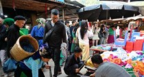 Chợ phiên Đồng Văn - Nơi lưu giữ văn hóa truyền thống vùng cao nguyên đá