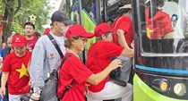 Dậy sớm đi metro, xe buýt xem tổng hợp luyện A80