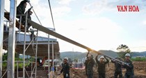 48 học viên Học viện Hậu cần gác đồ án, giúp dân dựng nhà sau lũ