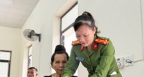 Sơn La: Thu nhận mẫu ADN cho thân nhân liệt sĩ tại xã vùng cao Nậm Lầu