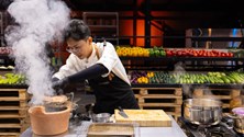 10 năm không nói chuyện với ba, đầu bếp Top Chef Việt gửi lời qua món ăn