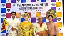 Trần Tiến Dũng mặc long bào triều Nguyễn trình diễn ở Sri Lanka