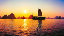 Quảng Ninh đăng cai chuỗi sự kiện kích cầu, quảng bá du lịch quốc gia