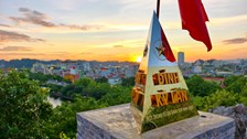 Ninh Bình: Điểm check-in siêu “hot” ngắm toàn cảnh Phố cổ Hoa Lư