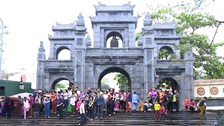 Đền Sòng Sơn - điểm hẹn tâm linh của du khách thập phương