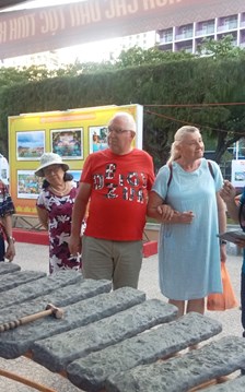 Khánh Hòa: Âm vang đàn đá “mê hoặc” du khách quốc tế