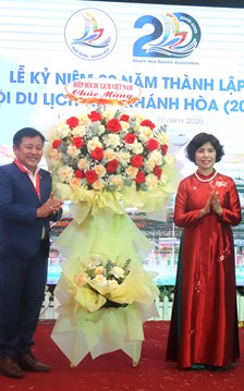 Doanh thu du lịch Khánh Hòa tăng hơn 100 lần trong 20 năm