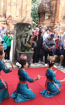 Dàn KOLs quốc tế khám phá sức hút du lịch Khánh Hòa