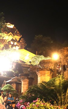 Lễ hội Tháp Bà Pô Nagar 2026 dự kiến đón 100.000 lượt khách