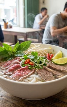 Phở bò Việt Nam lọt Top 100 món ngon nhất thế giới