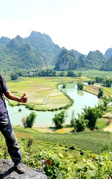 Hành trình kể chuyện Việt Nam bằng bản đồ