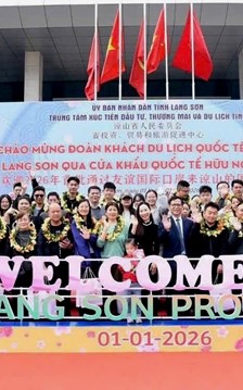Lạng Sơn rộn ràng đón đoàn khách du lịch quốc tế đầu tiên năm 2026
