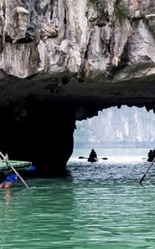 Siết chặt an toàn để nâng chuẩn điểm đến di sản vịnh Hạ Long