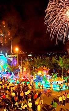 Hạ Long rực sáng mùa hè