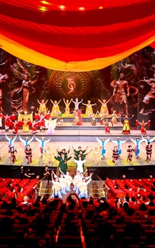“Đất nước Thiên hùng ca”: Kể câu chuyện Việt Nam bằng “ngôn ngữ” của công nghiệp sáng tạo