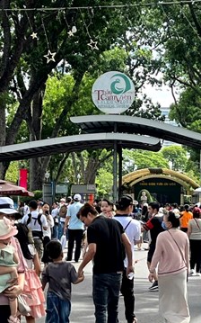 TP.HCM dẫn đầu cả nước về lượng khách và doanh thu du lịch