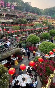 Người Trung Quốc trả 7,4 tỉ đô la cho “kinh tế đồng hành“