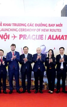 Hà Nội đẩy mạnh quảng bá hình ảnh du lịch Thủ đô qua các đường bay mới