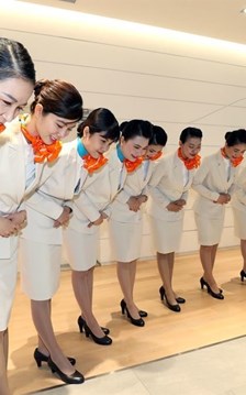Hãng hàng không cho loạt tiếp viên nghỉ không lương, cắt gần 200 chuyến bay quốc tế trong 2 tháng