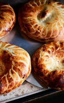 Bánh mì và những câu chuyện về bản sắc Uzbekistan