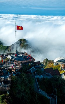 Đúng dịp kỷ niệm 10 năm cáp treo, Sun World Fansipan Legend dẫn đầu lượng đặt chỗ trên Agoda